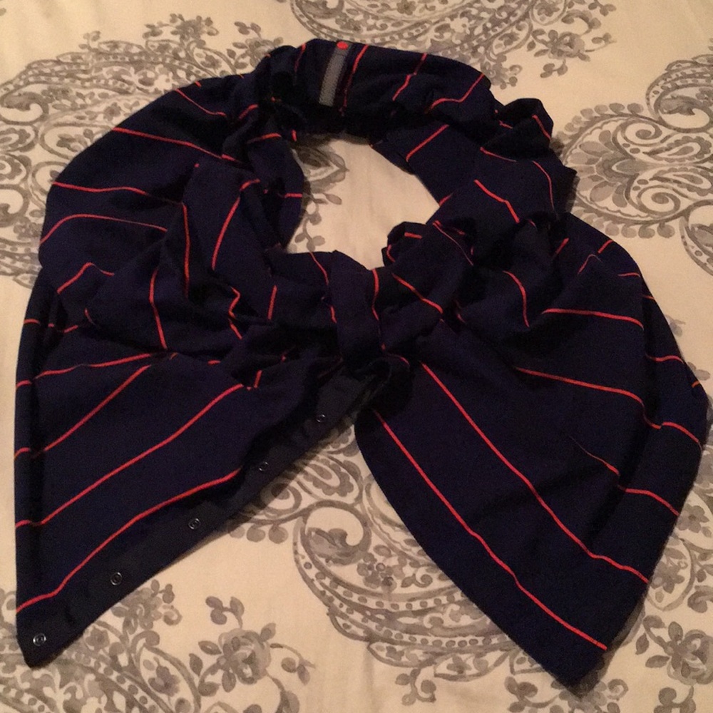Lululemon scarf
